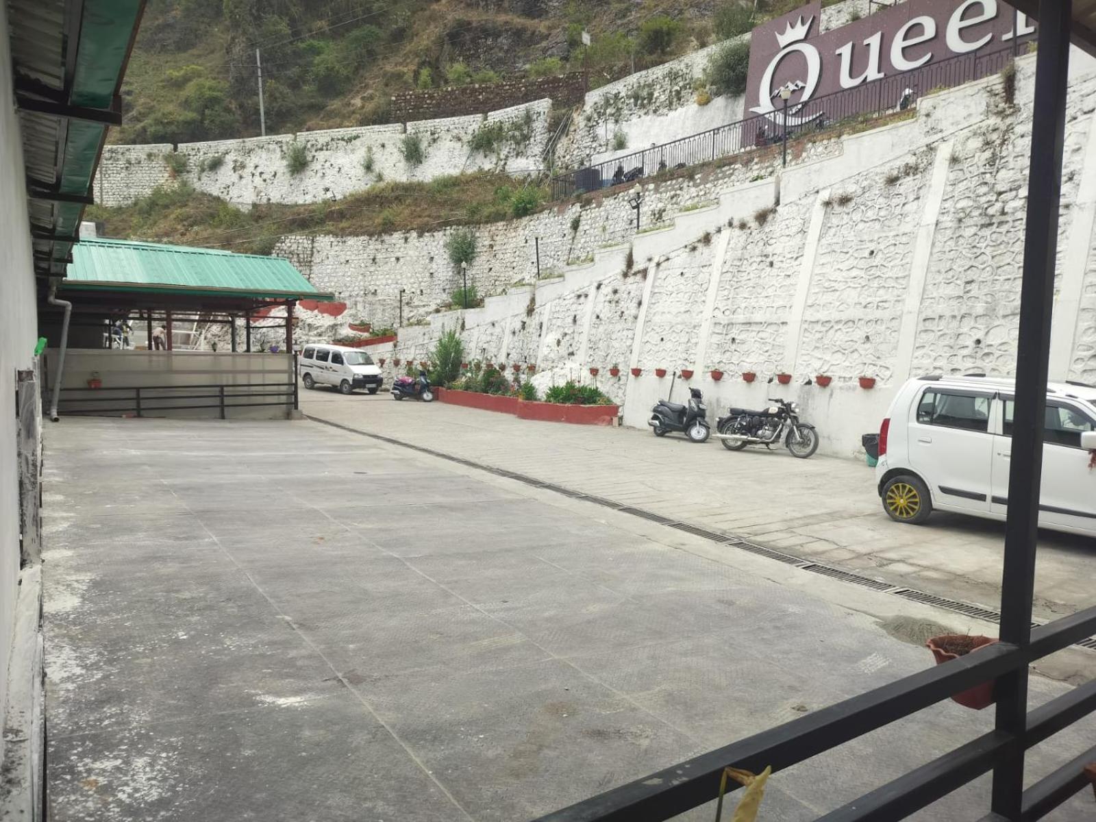 Treebo Premium Queen Of Hills Near Mall Road 무소리에 외부 사진